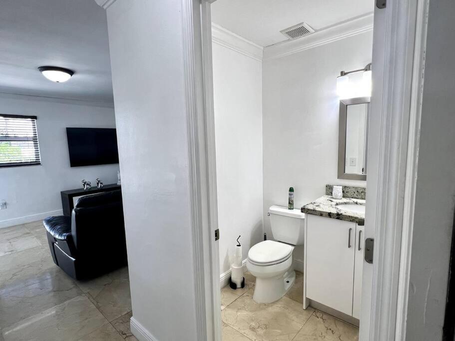 Sunny Getaway: Relaxing Miami Home Tamiami Zewnętrze zdjęcie