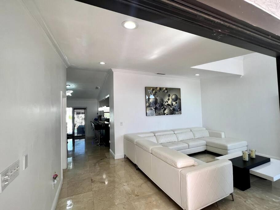 Sunny Getaway: Relaxing Miami Home Tamiami Zewnętrze zdjęcie