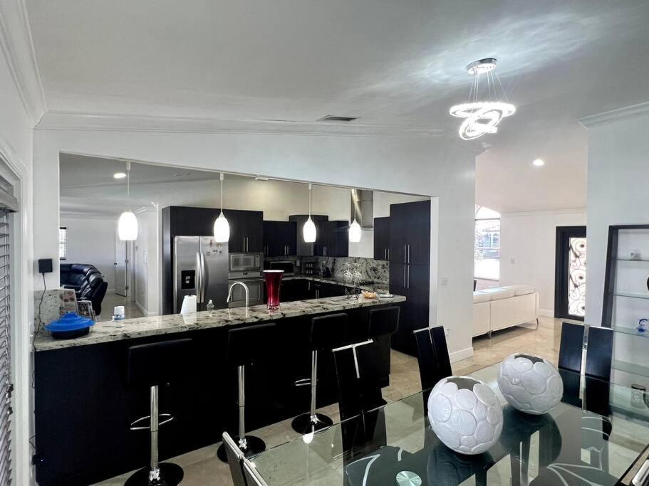 Sunny Getaway: Relaxing Miami Home Tamiami Zewnętrze zdjęcie