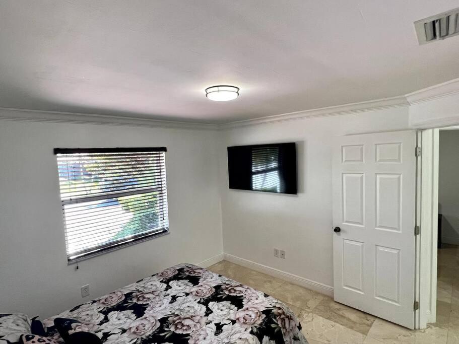 Sunny Getaway: Relaxing Miami Home Tamiami Zewnętrze zdjęcie