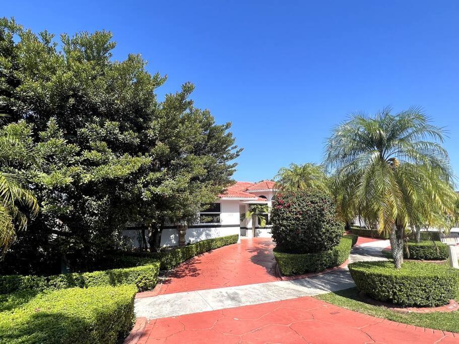 Sunny Getaway: Relaxing Miami Home Tamiami Zewnętrze zdjęcie