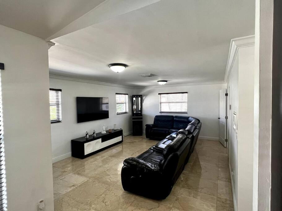 Sunny Getaway: Relaxing Miami Home Tamiami Zewnętrze zdjęcie